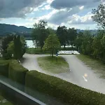 Apartment Am