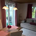 Apartment Am *